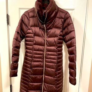 Burgundy Puffer Coat with faux fur around neck